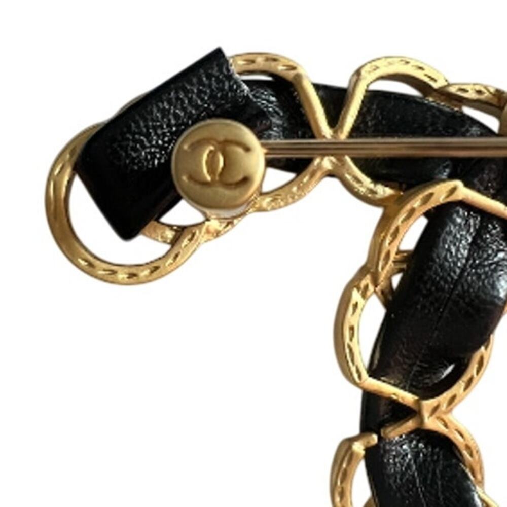 CHANEL Gold and Black Leather Braided Leather CC Brooch Autumn 2023 (CCXX012) - Picture 5 of 7